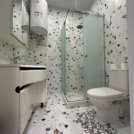 Apartment On Snijna Street 5 *