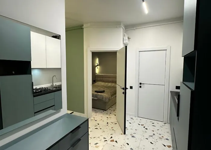 On Snijna Street 5 דירה