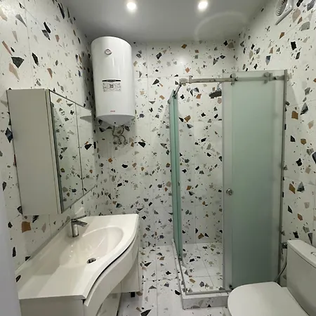 Апартаменти On Snijna Street 5 *