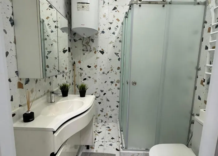 Διαμέρισμα On Snijna Street 5 Λβιβ